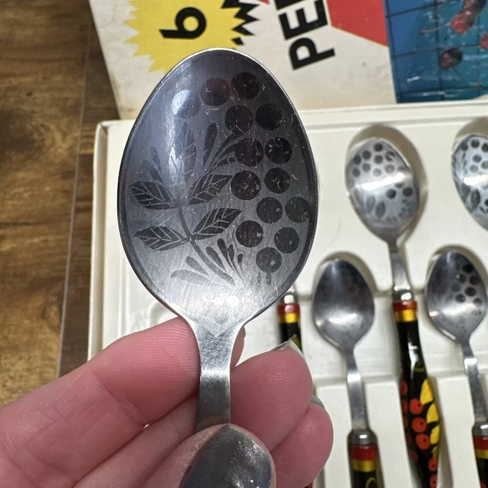 Vintage Russian 6 Person Table‎ Set  Handpainted Wood Spoons 6 Small 5 Large Box